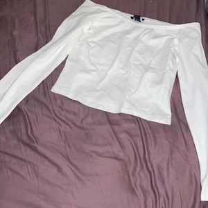 Off the shoulder long sleeve crop top